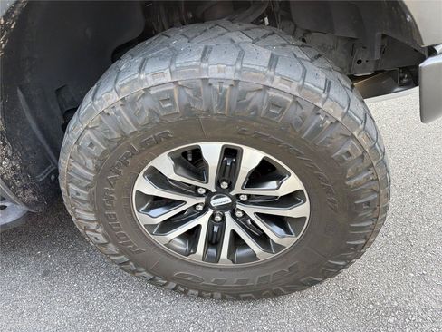 Used 2020 Ford F150 Raptor w/ Equipment Group 802A Luxury AWD/4WD image 8