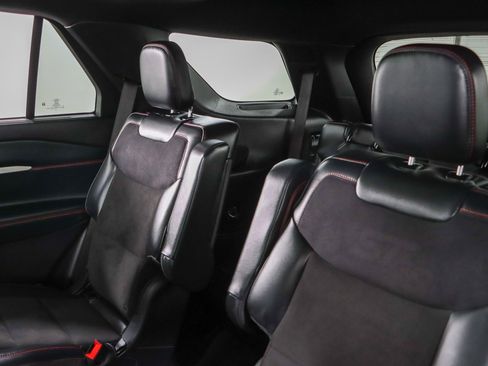 Used 2025 Ford Explorer ST AWD/4WD image 25