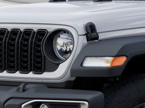 New 2026 Jeep Gladiator Sport AWD/4WD image 10