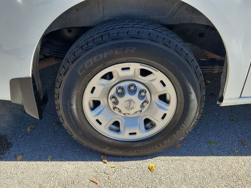 Used 2021 Nissan NV 2500 SV image 10