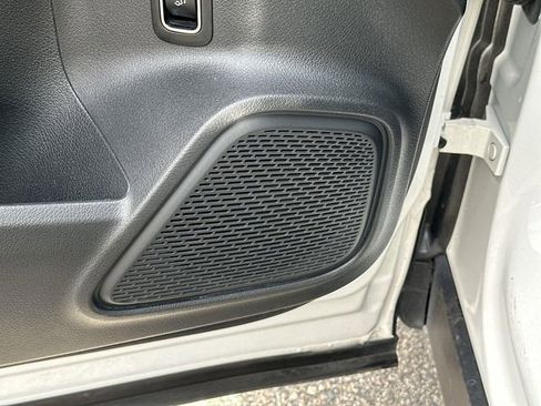 Used 2023 Mercedes-Benz GLB 250 image 22