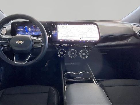 Used 2025 Chevrolet Blazer EV LT AWD/4WD image 7