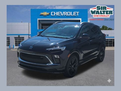 Used 2024 Buick Encore GX Sport Touring FWD image 1