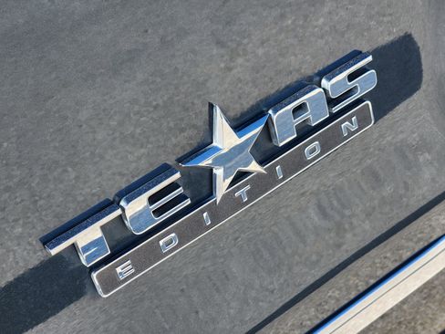 Used 2017 Chevrolet Silverado 1500 LTZ w/ Texas Edition RWD image 14
