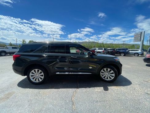 Used 2024 Ford Explorer King Ranch w/ Technology Package AWD/4WD image 9