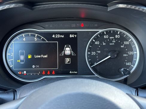 New 2025 Nissan Versa SR w/ Trunk Package image 20