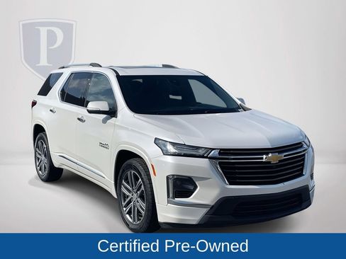 Used 2022 Chevrolet Traverse High Country w/ LPO, Floor Liner Package FWD image 2
