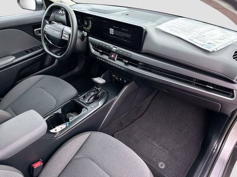 Used 2025 Kia K4 FWD image 26