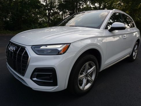 Used 2021 Audi Q5 2.0T Premium w/ Convenience Package AWD/4WD image 4