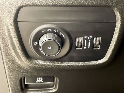 Used 2026 Jeep Grand Cherokee Limited AWD/4WD image 14