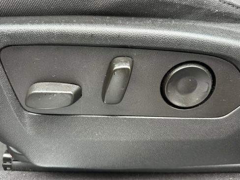 Used 2022 Chevrolet Silverado 1500 Custom w/ Rally Edition image 13