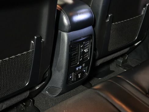Used 2020 Jeep Grand Cherokee High Altitude AWD/4WD image 16