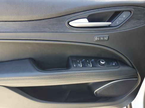Used 2019 Alfa Romeo Stelvio AWD image 20
