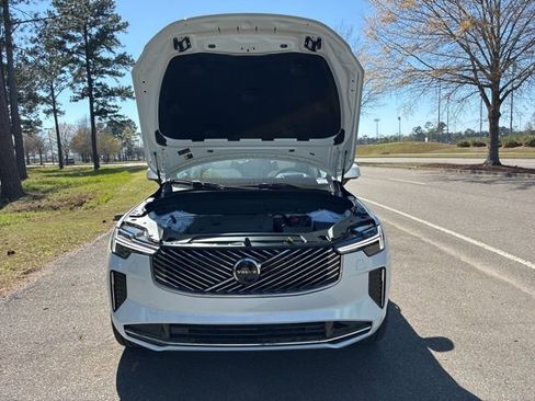New 2026 Volvo XC90 B6 Ultra w/ Protection Package AWD/4WD image 21