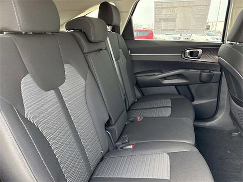 New 2026 Kia Sorento LX image 17