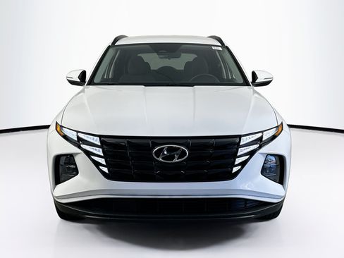 Used 2023 Hyundai Tucson SEL FWD image 2