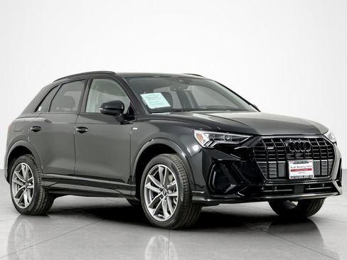 Used 2025 Audi Q3 2.0T Premium w/ Convenience Package image 7