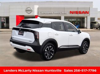 Used 2025 Nissan Kicks SV AWD/4WD video 3
