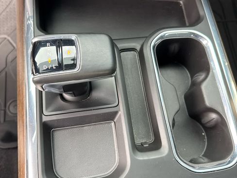 Used 2023 Chevrolet Silverado 1500 High Country w/ High Country Premium Package AWD/4WD image 21