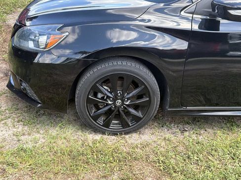 Used 2018 Nissan Sentra SR w/ SR Midnight Edition Package FWD image 3