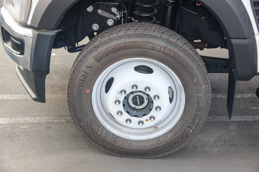 New 2026 Ford F550 4x4 SuperCab Super Duty image 14