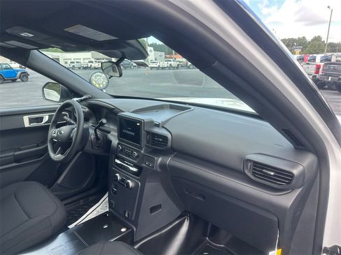 New 2025 Ford Explorer 4WD Police Interceptor image 11
