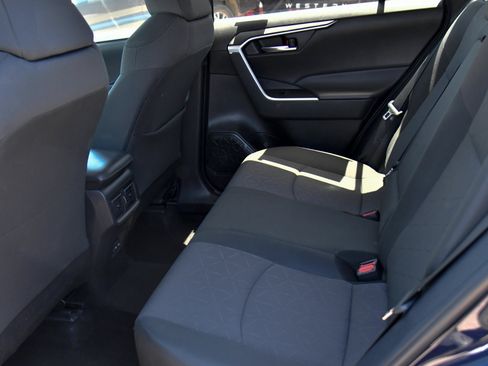 Used 2024 Toyota RAV4 XLE FWD image 37