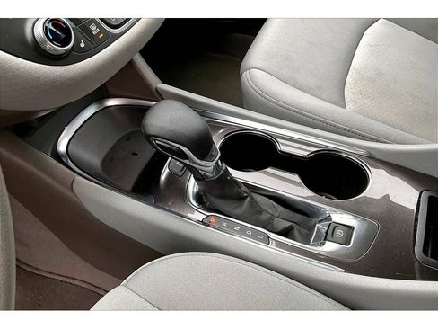 Used 2025 Chevrolet Malibu LT image 16