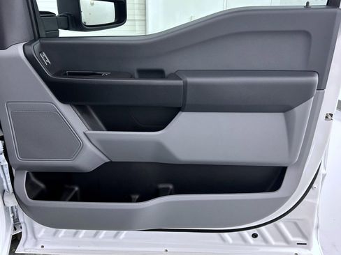 Used 2025 Ford F250 XL w/ XL Chrome Package image 16