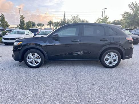 Used 2025 Honda HR-V LX image 3