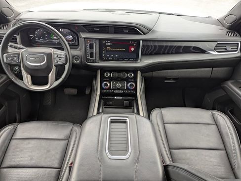 Certified 2023 GMC Yukon Denali image 11
