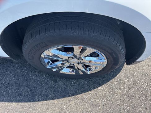 Used 2015 Chevrolet Equinox LT w/ Driver Convenience Package image 9