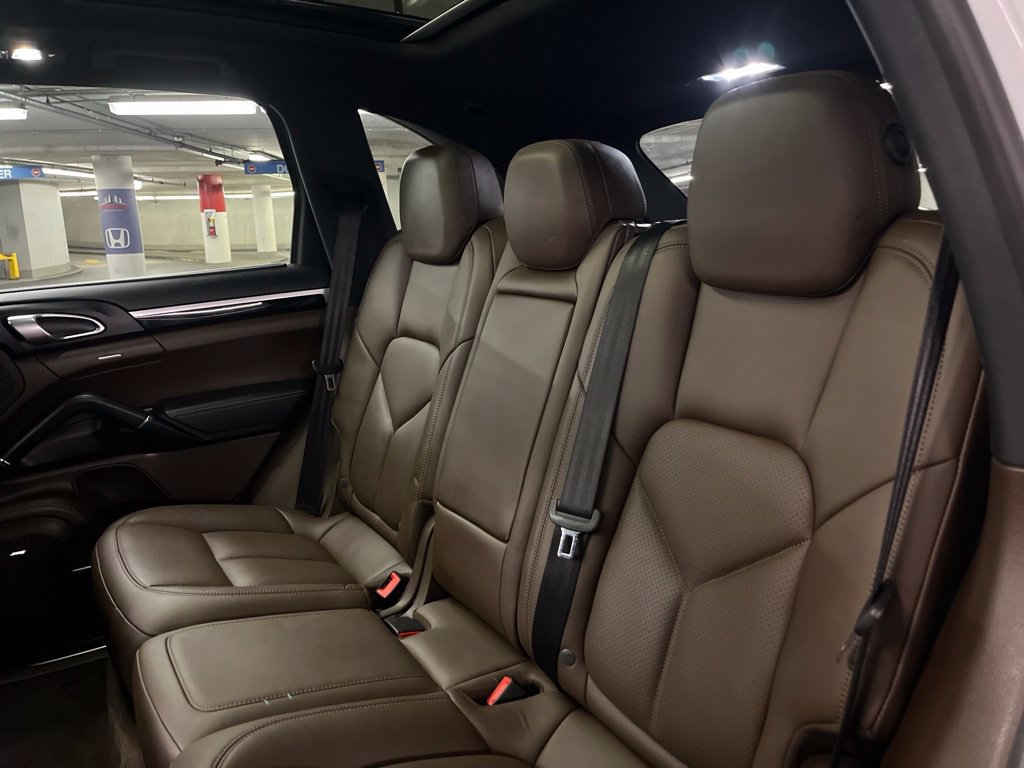 Used 2017 Porsche Cayenne S AWD/4WD image 22