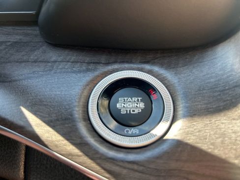 Used 2022 Jeep Grand Cherokee Overland image 30