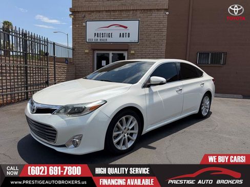 Used 2014 Toyota Avalon Limited FWD image 3