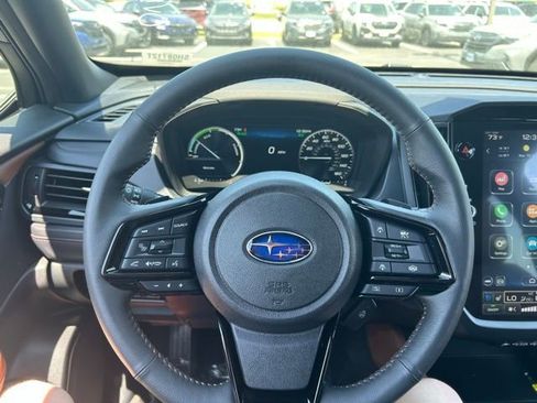 Used 2025 Subaru Forester Touring AWD/4WD image 16