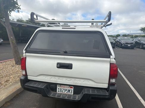 Used 2022 Toyota Tacoma SR RWD image 6
