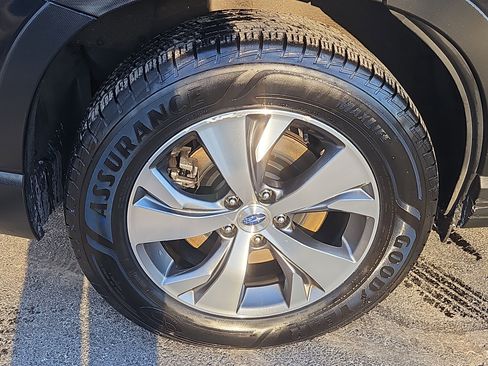 Certified 2022 Subaru Ascent Premium w/ Convenience Package image 26