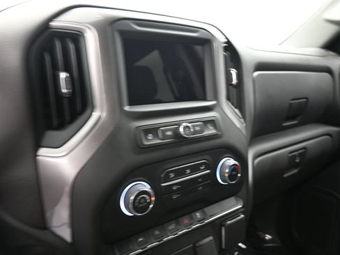 Used 2022 Chevrolet Silverado 1500 Custom AWD/4WD image 15