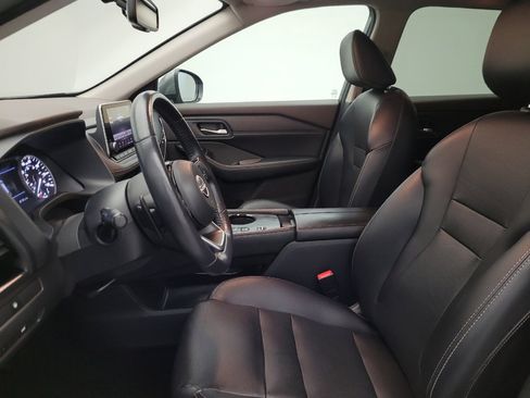 Used 2022 Nissan Rogue SL FWD image 17