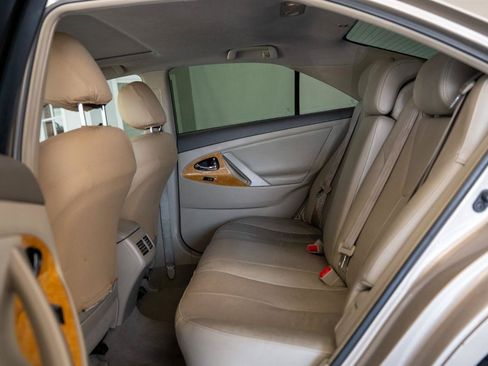 Used 2007 Toyota Camry XLE FWD image 19
