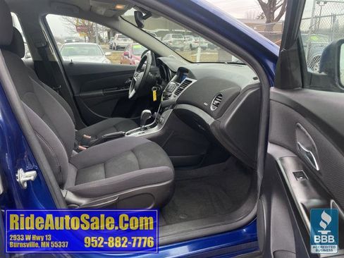 Used 2013 Chevrolet Cruze LT image 14