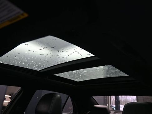 Used 2018 Chrysler 300 S w/ 300S Premium Group image 25