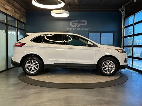 Used 2024 Ford Edge SEL AWD/4WD image 2
