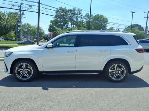 Used 2024 Mercedes-Benz GLS 450 4MATIC image 7