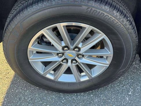 Used 2022 Chevrolet Traverse LT AWD/4WD image 10