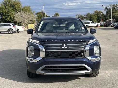New 2026 Mitsubishi Outlander SE image 8