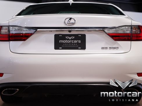 Used 2016 Lexus ES 350 w/ Accessory Package FWD image 16