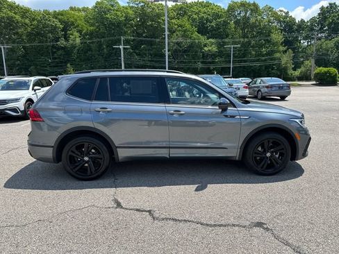 Certified 2024 Volkswagen Tiguan SE R-Line AWD/4WD image 10