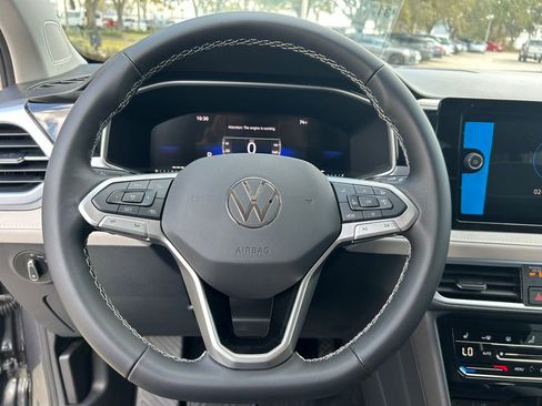 New 2026 Volkswagen Taos SE image 34